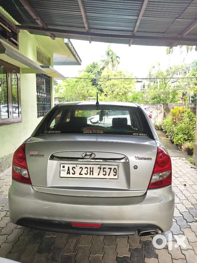 Hyundai Verna 2010 Petrol Manual 98000 Km First Owner
