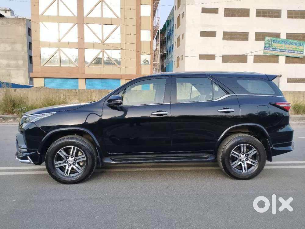 Toyota Fortuner 4x2 At 2.7 Petrol, 2025, Petrol
