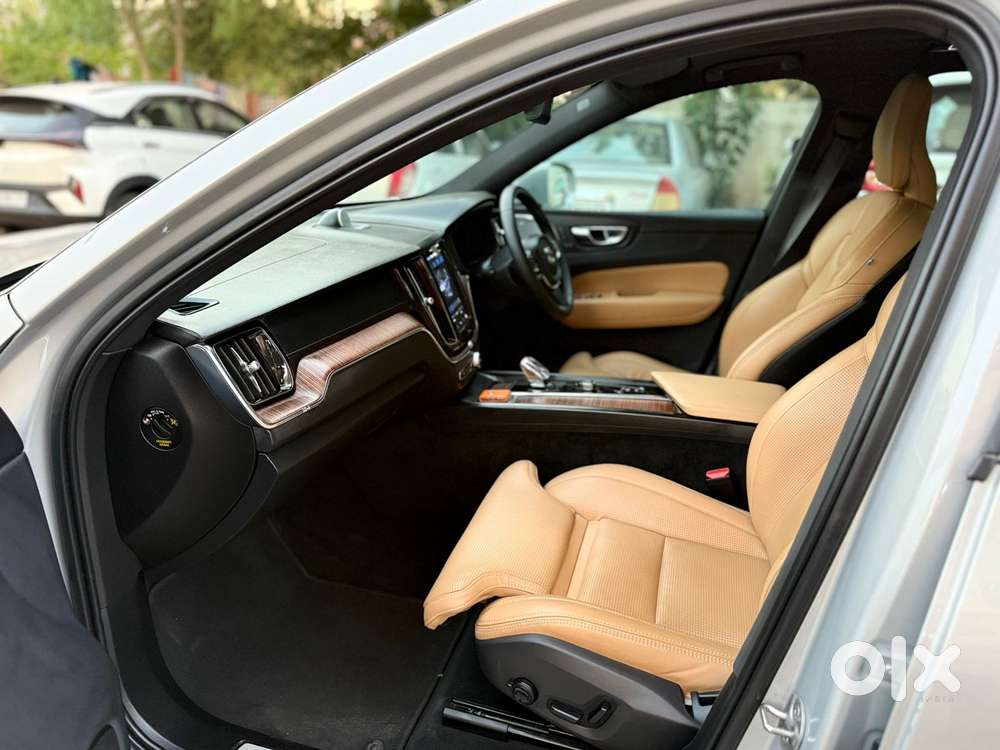 Volvo Xc60 D5 Awd Automatic, 2024, Petrol