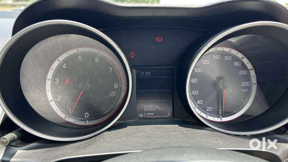 Maruti Suzuki Swift Vxi Optional, 2022, Petrol