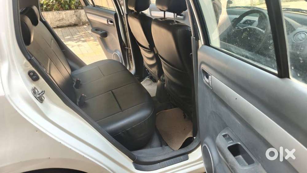Maruti Suzuki Swift Vxi + Manual, 2010, Petrol
