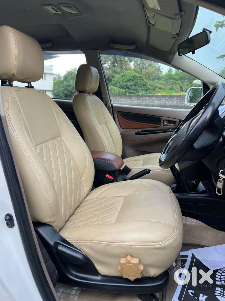 Toyota Innova 2.5 V 7 Str, 2015, Diesel