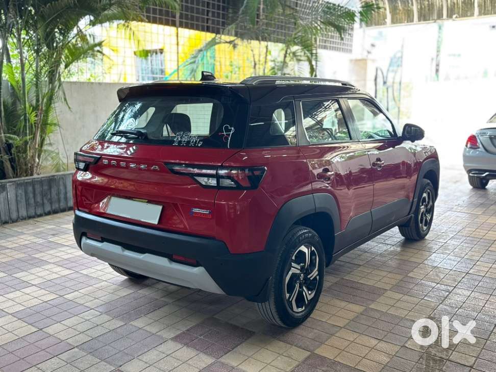 Maruti Suzuki Vitara Brezza Zxi + At, 2022, Petrol