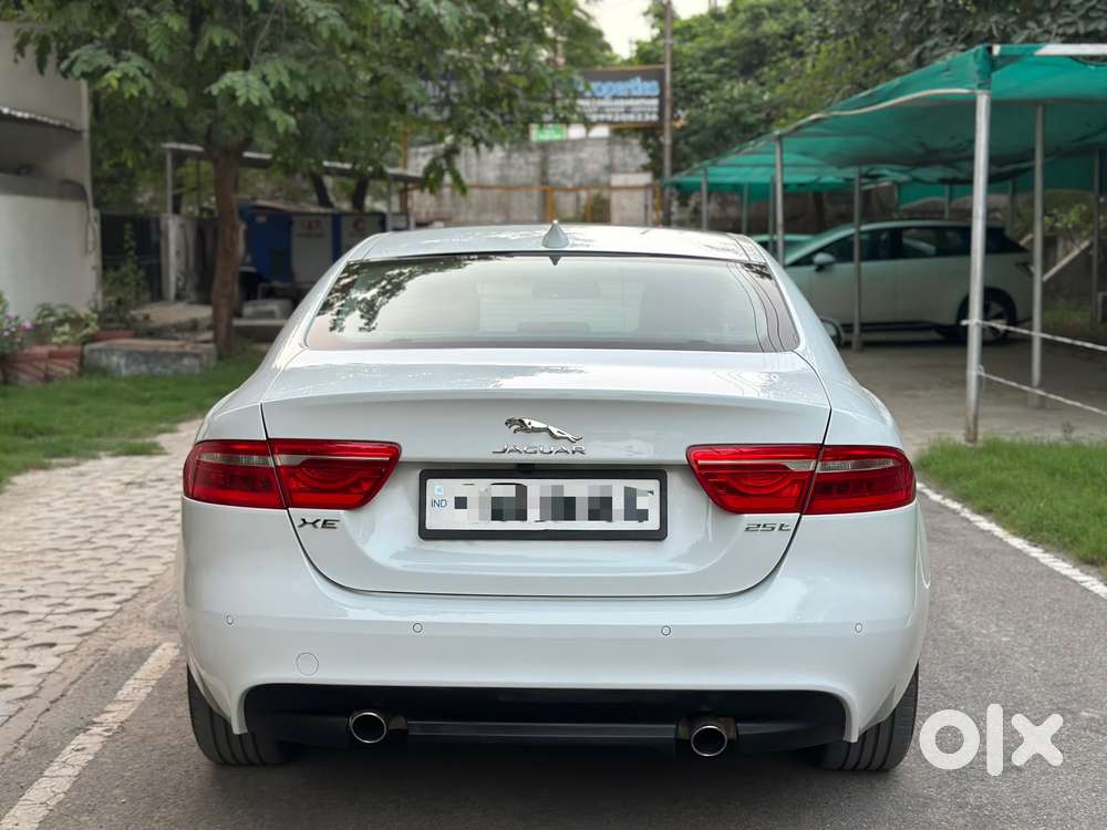 Jaguar Xe Portfolio, 2018, Petrol