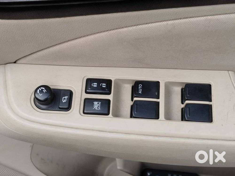 Maruti Suzuki Dzire 1.2 Vxi Amt, 2022, Petrol