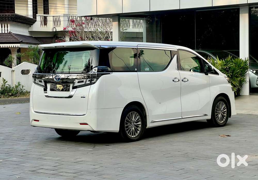 Toyota Vellfire 2.5 Hybrid, 2021, Petrol