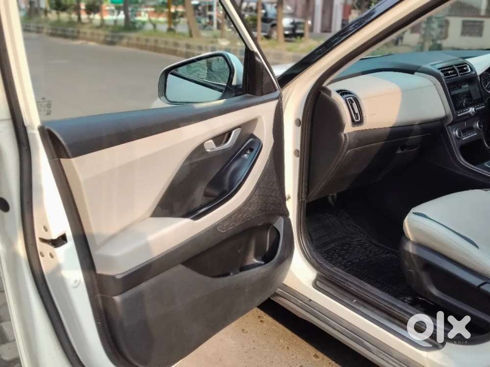 Hyundai Creta Sx 1.5 Petrol Cvt, 2022, Petrol