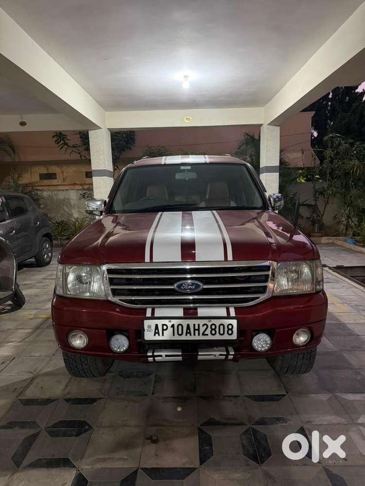 Fully Modified Ford Endeavour 2006