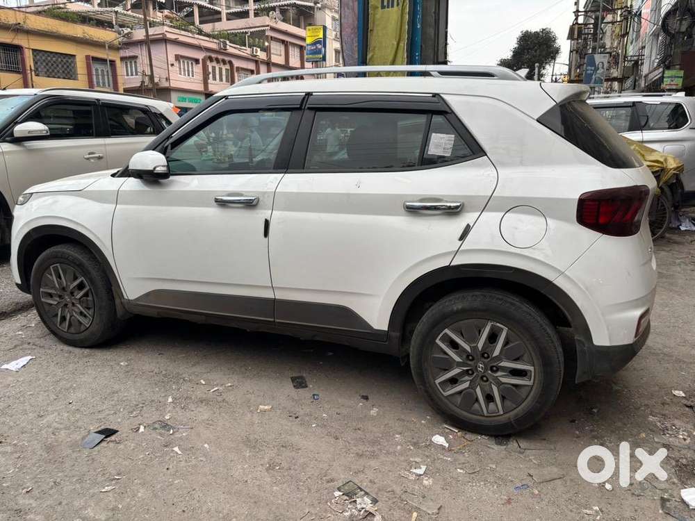 Hyundai Venue 2022 Diesel Well Maintained