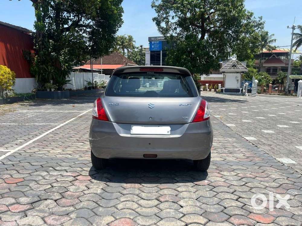 Maruti Suzuki Swift Vxi + Manual, 2014, Petrol