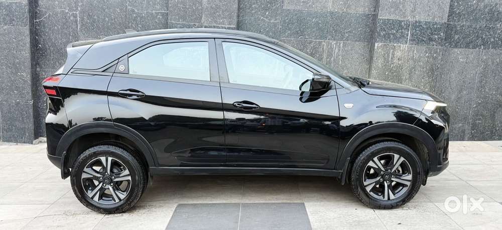 Tata Nexon Creative Plus 1.2 Petrol 6mt Dark Edition, 2024, Petrol
