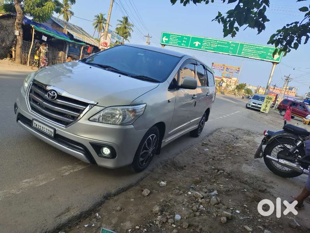 Toyota Innova 2014 Diesel Well Maintained
