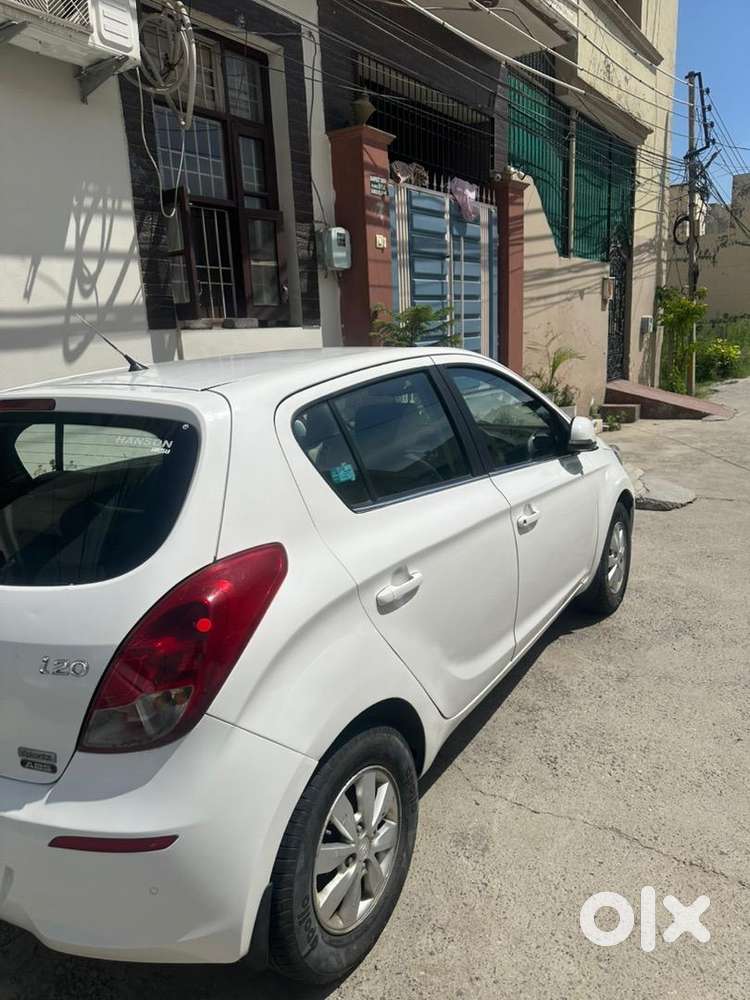 Hyundai I20 2012 Diesel Well Maintained/new Tyre/vip No