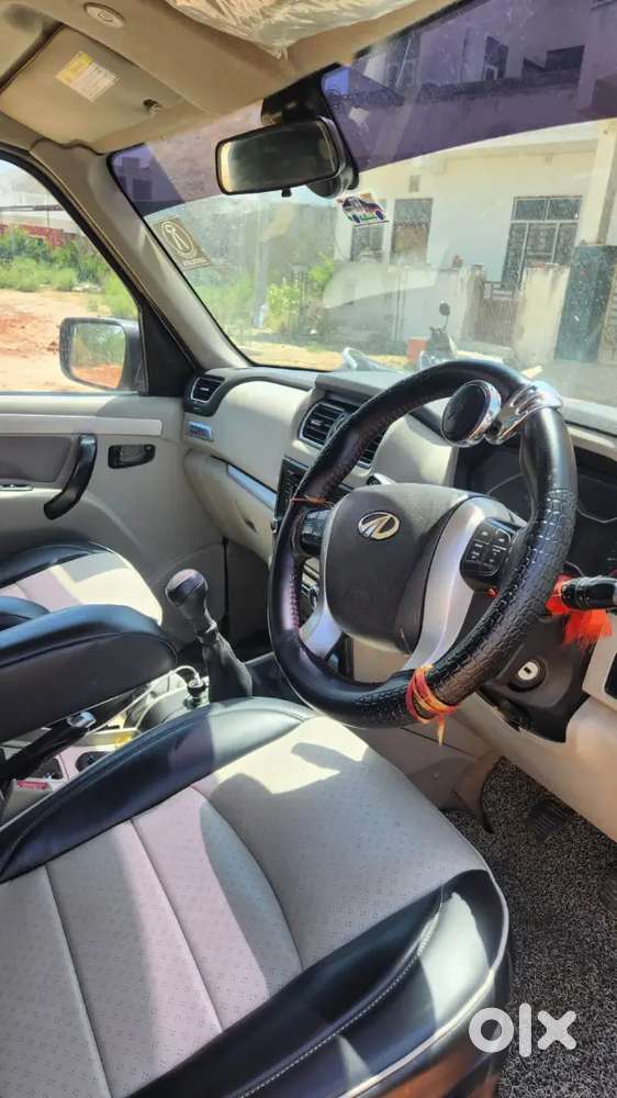 Mahindra Scorpio Classic 2016 मैनुआल डीज़ल
