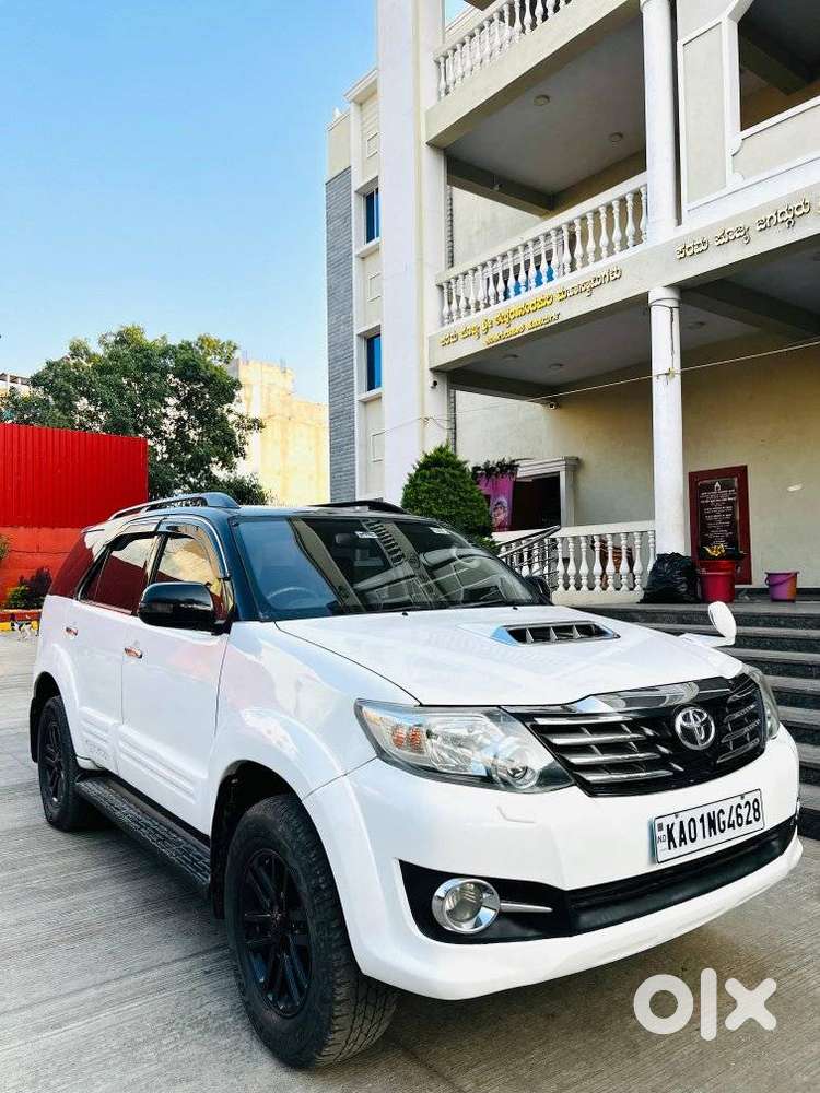 Toyota Fortuner 3.0 4x4 Manual, 2015, Diesel