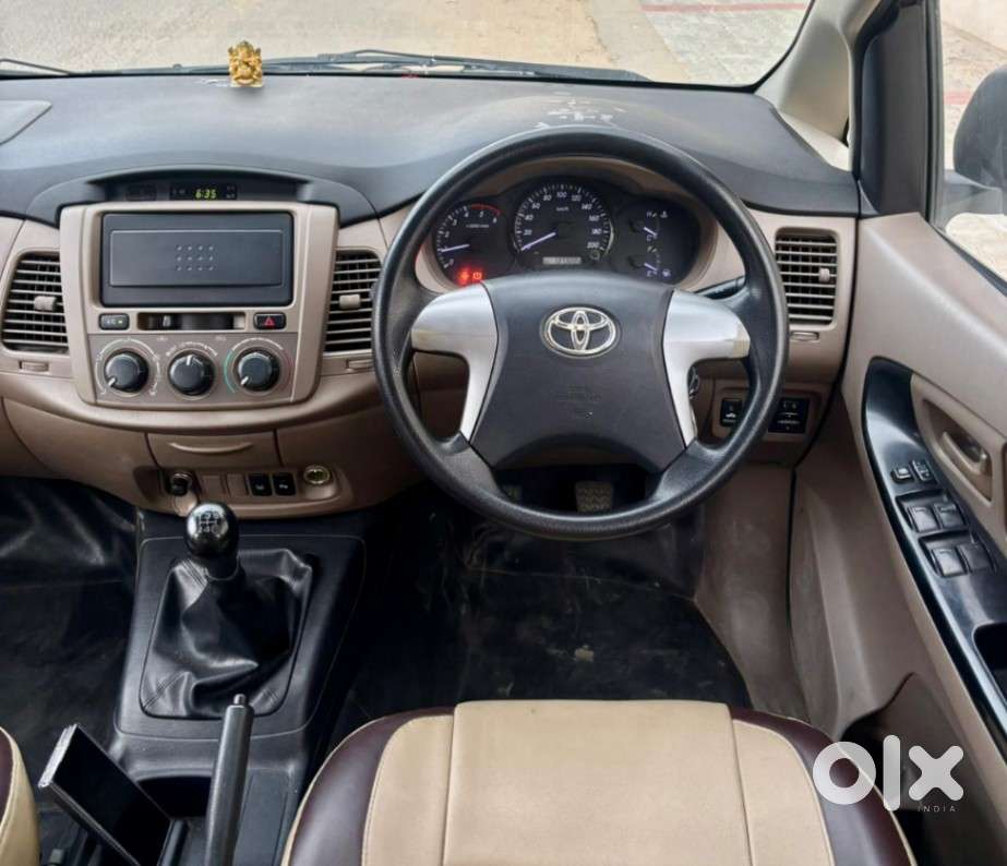 Toyota Innova 2.5 G (diesel) 8 Seater, 2016, Diesel