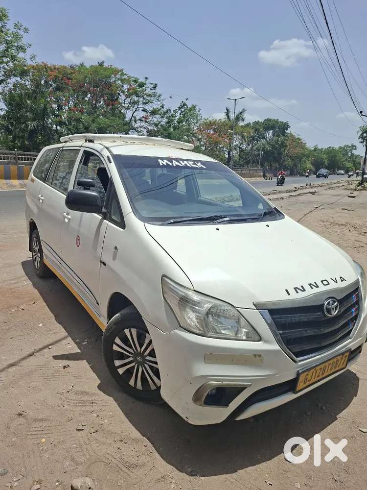 Toyota Innova 2015