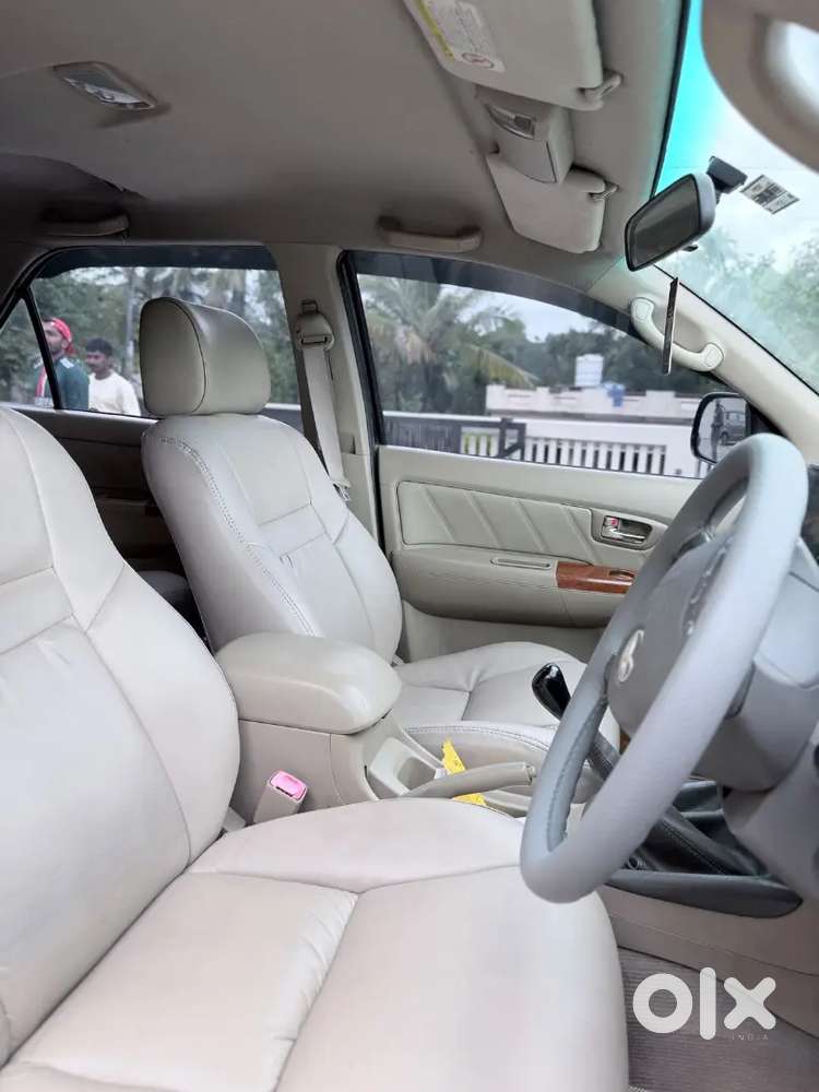 Toyota Fortuner 3.0 2011