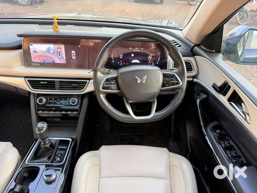 Mahindra Xuv700 2.2 Ax 7 Diesel Mt Luxury Pack Str, 2022, Diesel