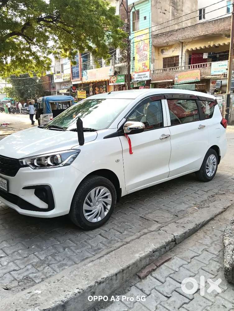 Maruti Suzuki Ertiga Lxi 2025