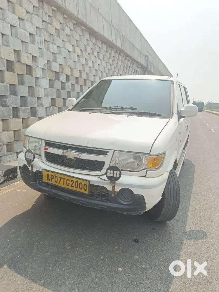 Chevrolet Tavera Neo 2015 Diesel Good Condition