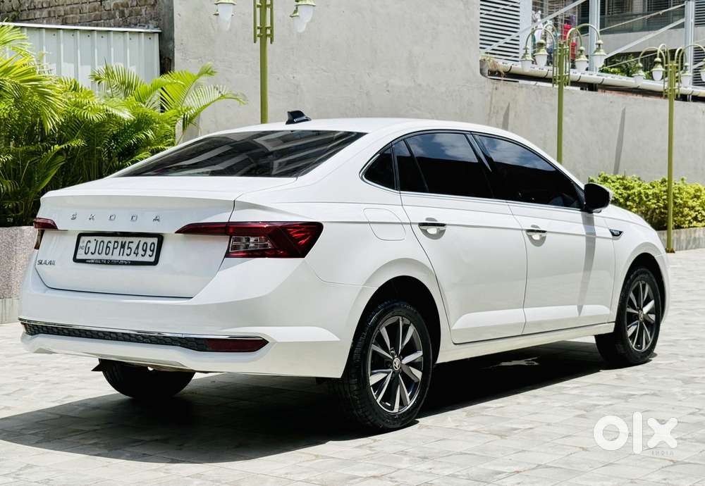 Skoda Slavia Style 1.0l Tsi At, 2023, Petrol