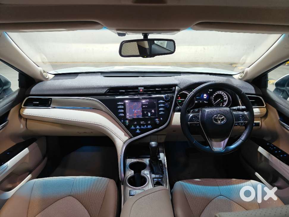 Toyota Camry Hybrid, 2020, Petrol