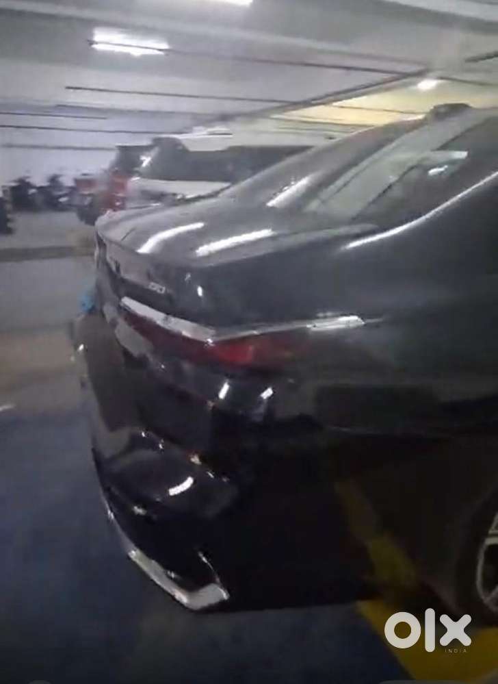 Bmw I7 Xdrive60, 2023, Electric