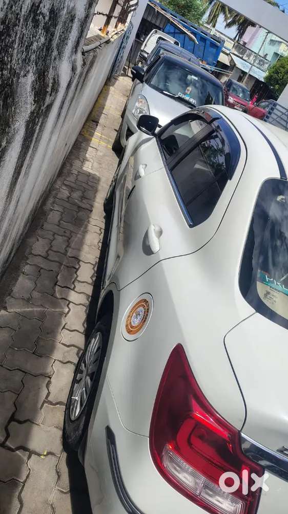 Maruti Suzuki Dzire 2023 Petrol 61000 Km Driven