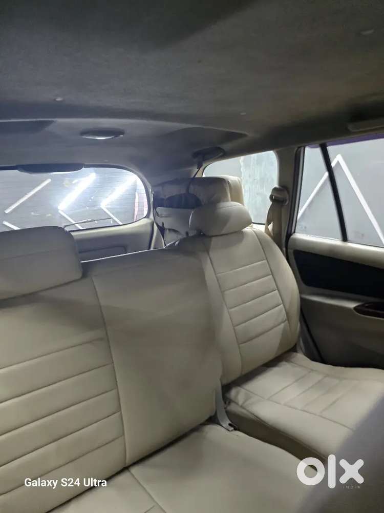 Toyota Innova 2012