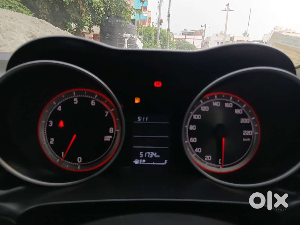 Maruti Suzuki Swift Vxi + Manual, 2022, Petrol