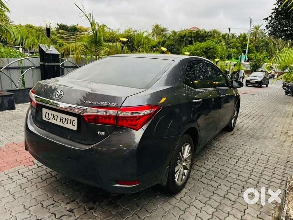 Toyota Corolla Altis 2014