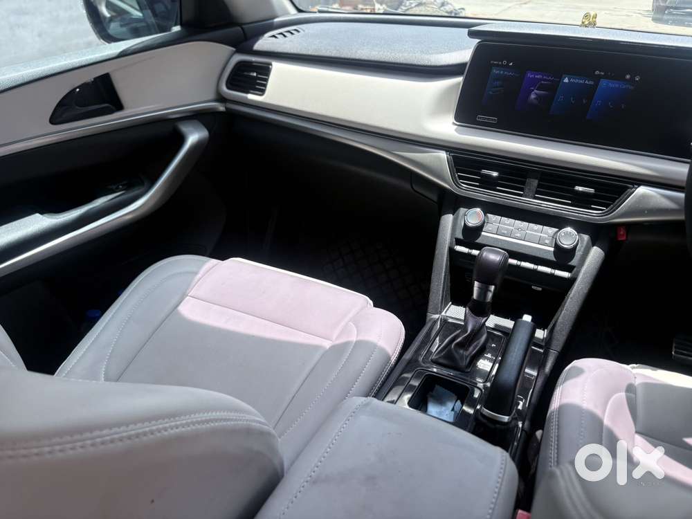 Mahindra Xuv700 2.2 Ax 3 Diesel At 5 Str, 2023, Diesel