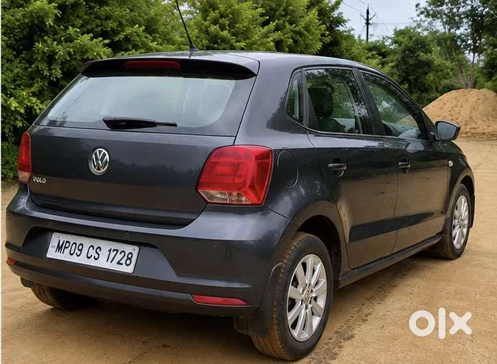 Volkswagen Polo Petrol Highline 1.2l, 2015, Petrol