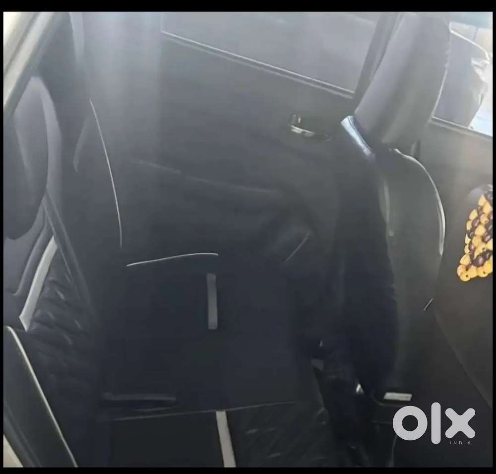 Maruti Suzuki Swift Zxi Ags Amt 2023 Petrol Well Maintained