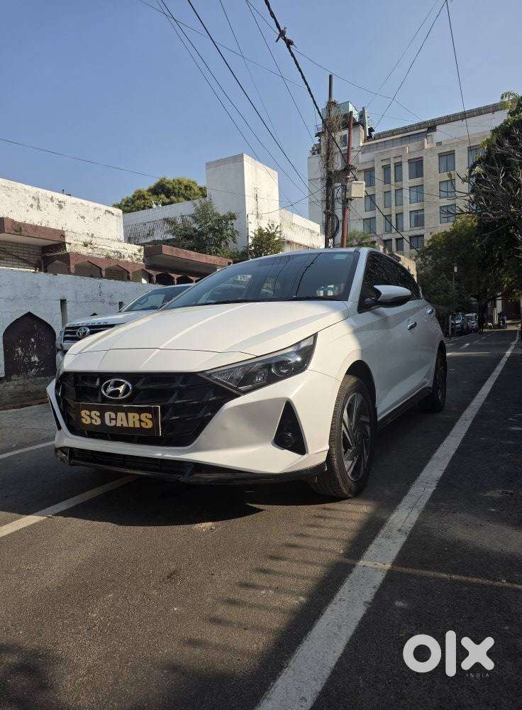 Hyundai I20 1.4 Asta (o) At With Sunroof, 2021, Petrol