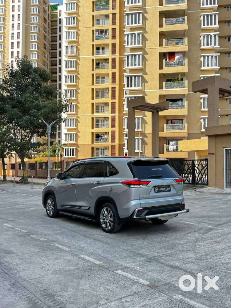 Toyota Innova Hycross 2.0 Zx Hybrid 7 Str, 2024, Cng & Hybrids