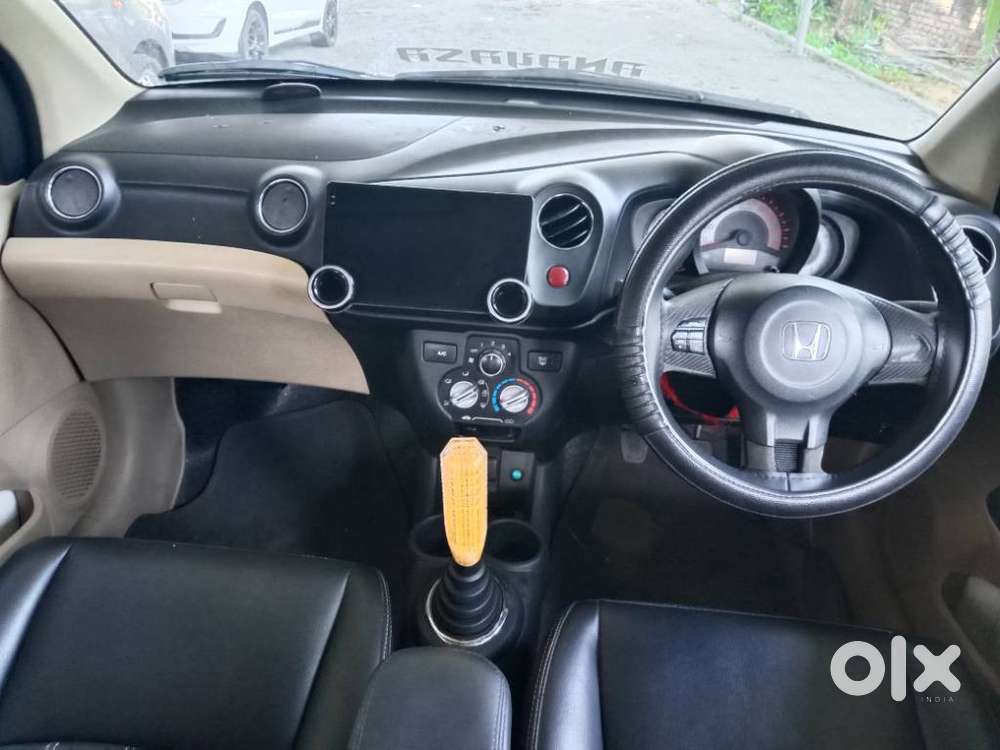 Honda Brio 2011-2013 V Mt, 2013, Petrol