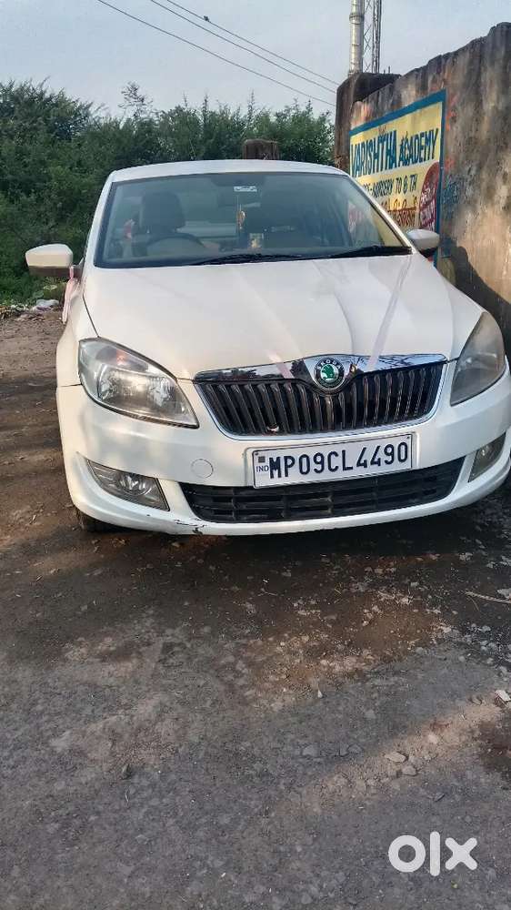 Skoda Rapid Ambition 2012