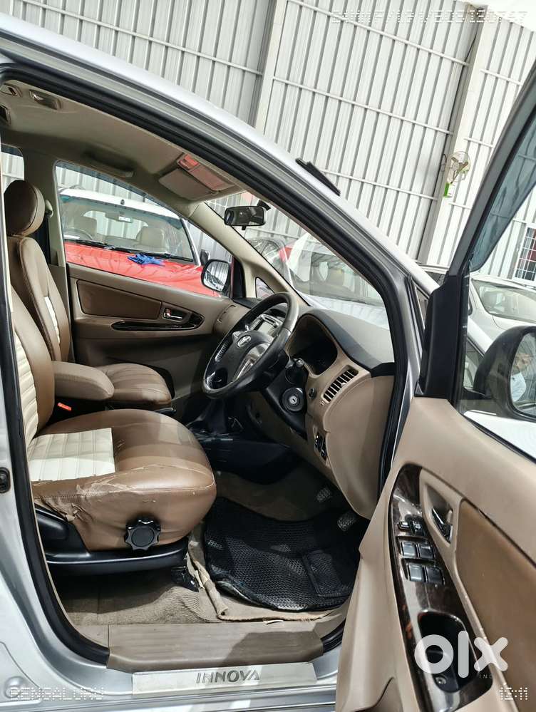 Toyota Innova 2.5 Vx 7 Seater Bs Iv, 2015, Diesel