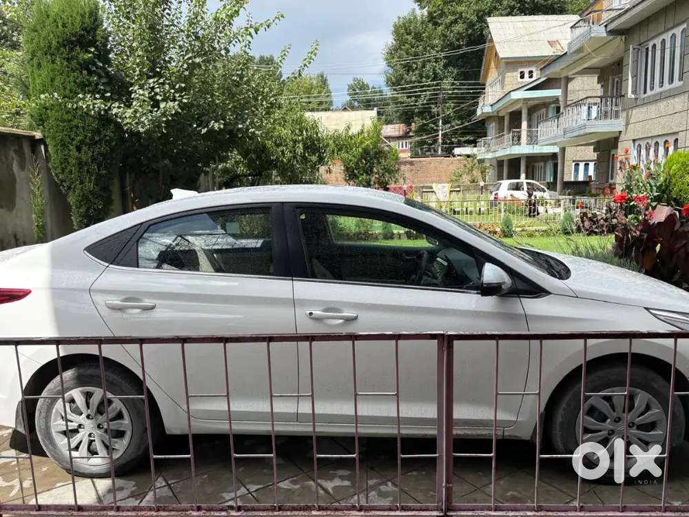 Hyundai Verna  2017 Petrol Manual