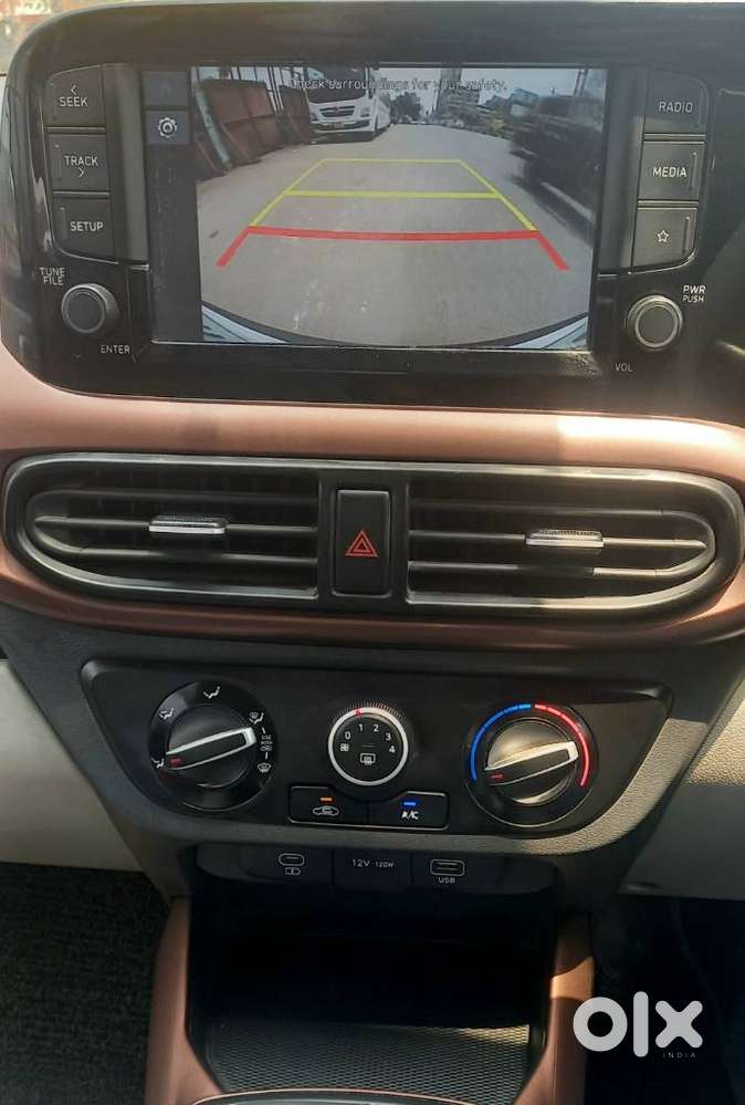 Hyundai Aura 1.2 Sx Cng, 2024, Cng & Hybrids