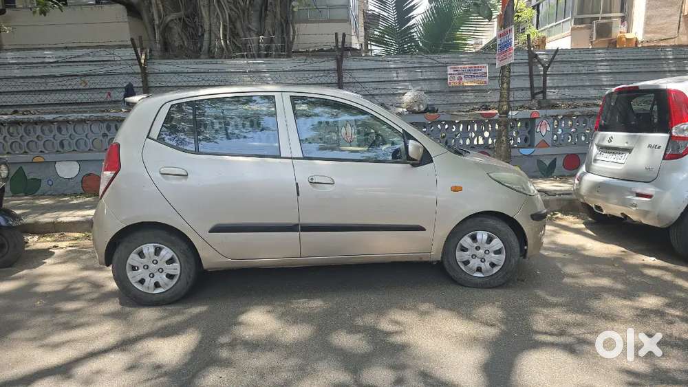 Hyundai I10 2010 Petrol 1.2 Champagne Gold Well Maintained Car
