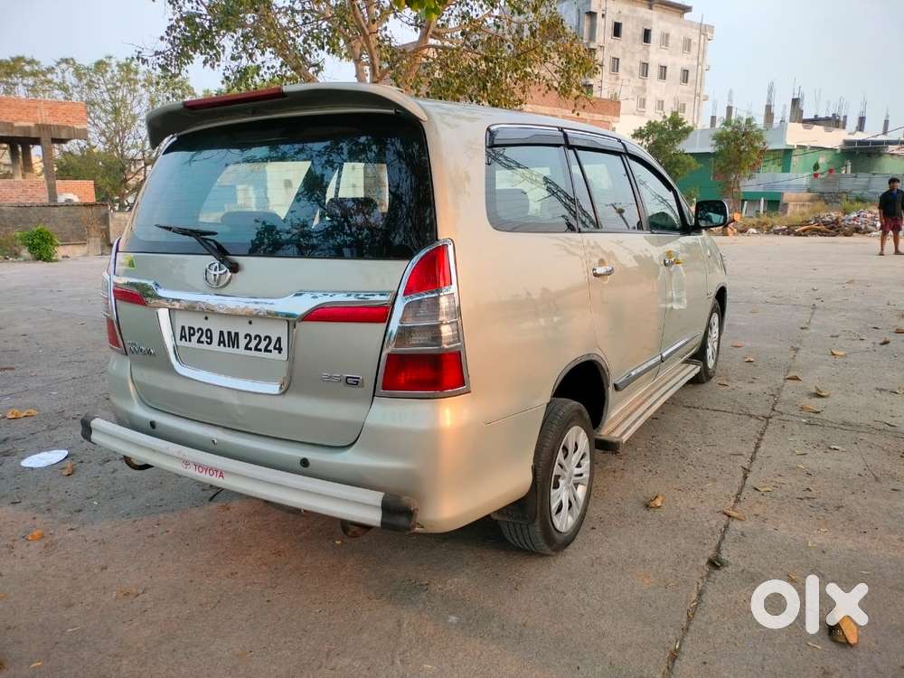Toyota Innova 2004-2011 2.5 G4 Diesel 8-seater, 2010, Diesel