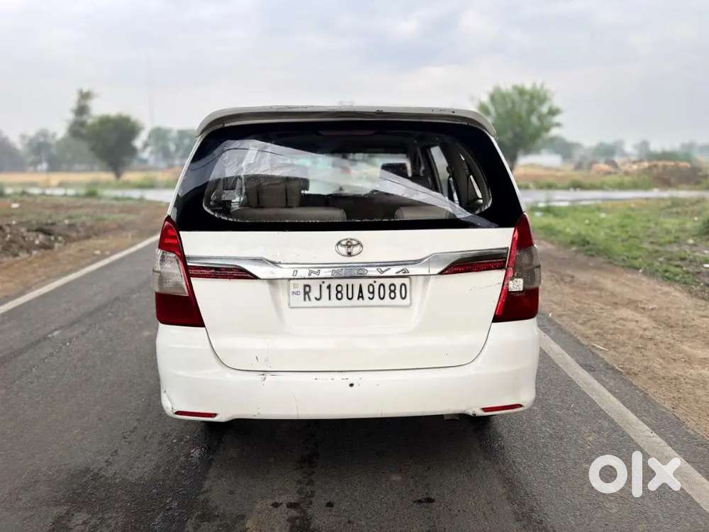 Toyota Innova 2015 Diesel Well Maintained