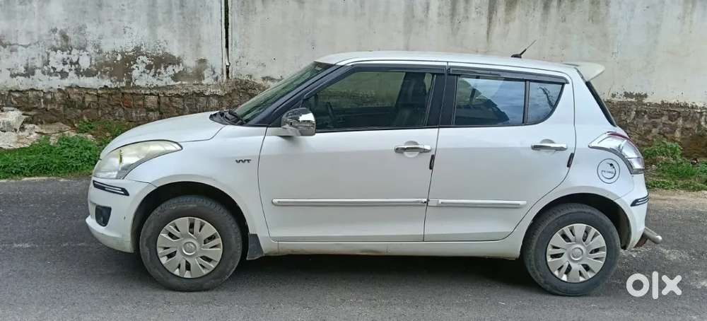 Maruti Suzuki Swift Vxi Bsiv, 2014, Petrol