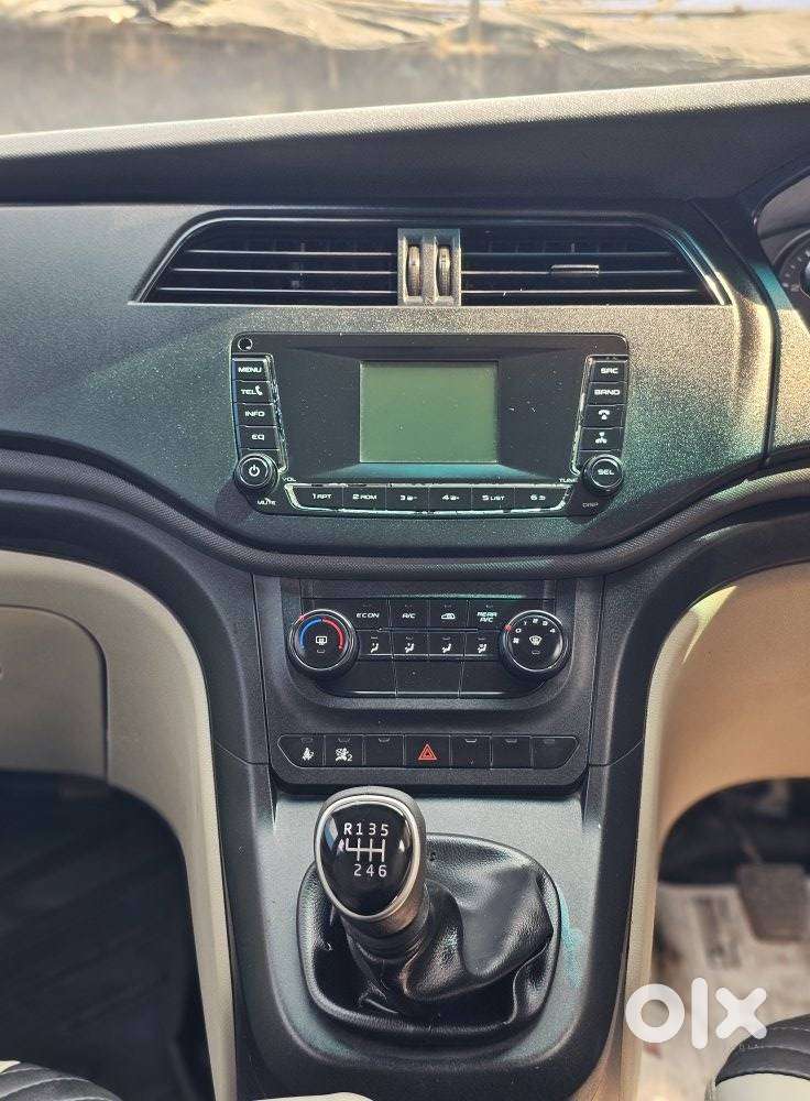 Mahindra Marazzo M4 8str, 2018, Diesel