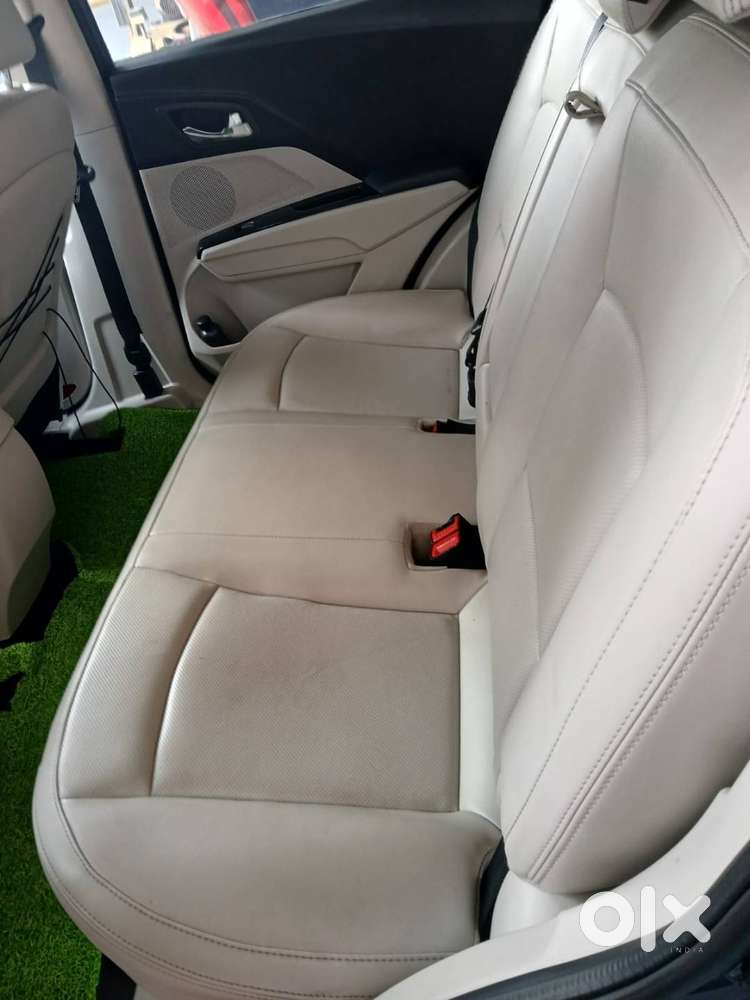 Xuv 300 1.5 W8(o) Diesal