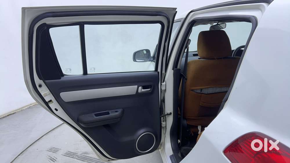 Maruti Suzuki Swift 2004-2010 Zxi Bsiv, 2011, Petrol