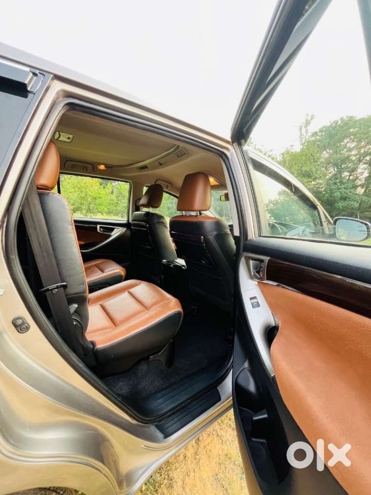 Toyota Innova Crysta 2.8 Z, 2016, Diesel